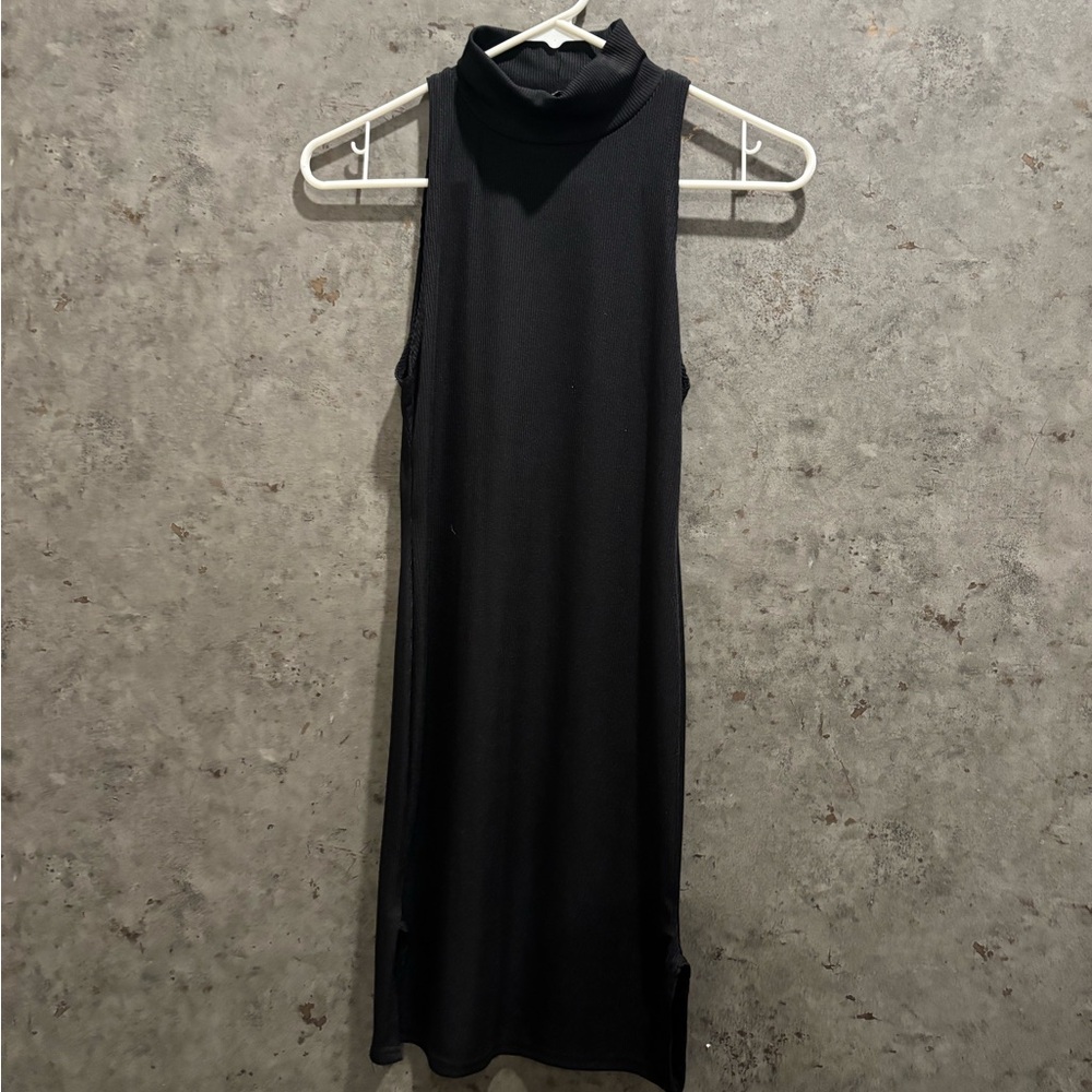 Elegant Black Sleeveless Dress